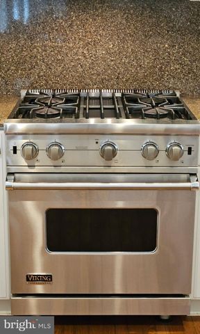53 WATERFORD DR, Bordentown, NJ 08505