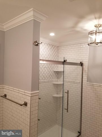 53 WATERFORD DR, Bordentown, NJ 08505