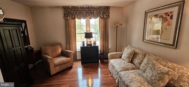 53 WATERFORD DR, Bordentown, NJ 08505