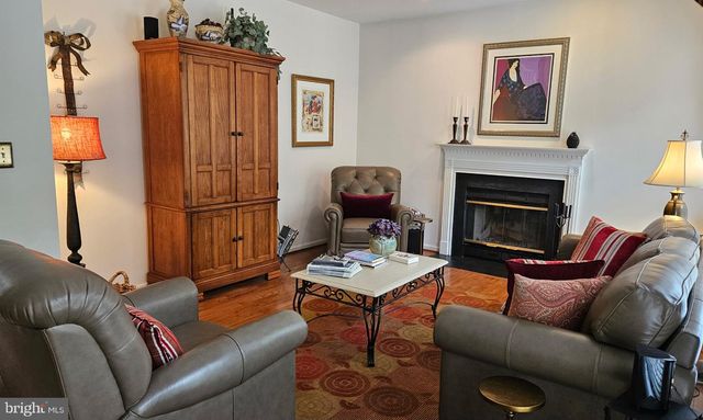 53 WATERFORD DR, Bordentown, NJ 08505