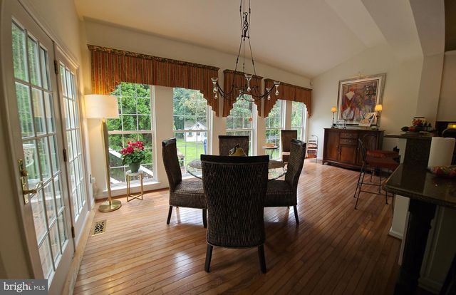 53 WATERFORD DR, Bordentown, NJ 08505
