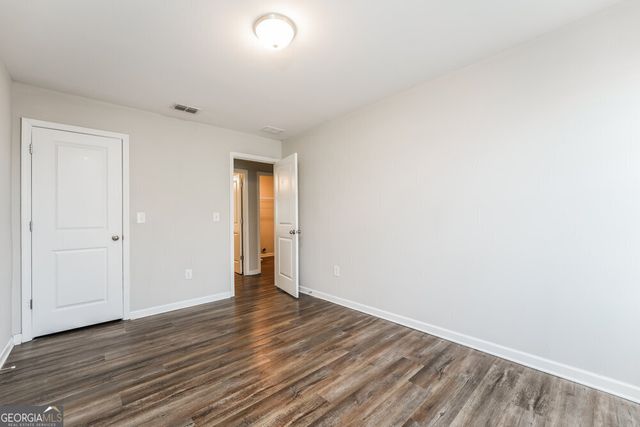 3835 Newbury Place Drive, Loganville, GA 30052