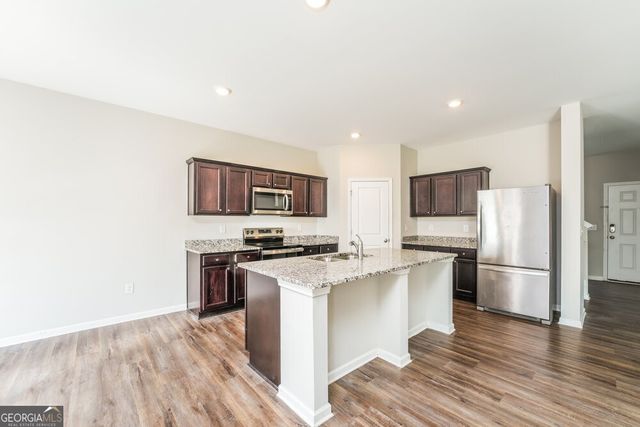 3835 Newbury Place Drive, Loganville, GA 30052