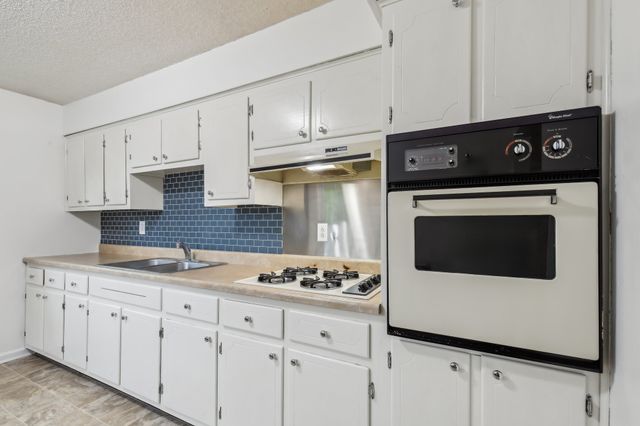 144 Airport Rd, Clarksville, TN 37042