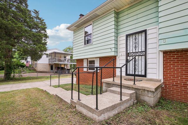 144 Airport Rd, Clarksville, TN 37042