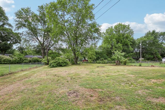 144 Airport Rd, Clarksville, TN 37042