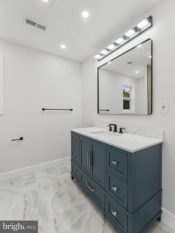 308 DELSEA DR, Sewell, NJ 08080