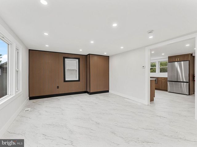 308 DELSEA DR, Sewell, NJ 08080