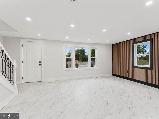308 DELSEA DR, Sewell, NJ 08080