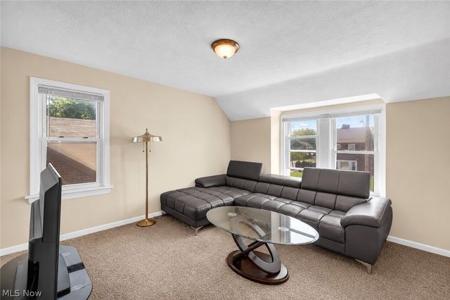 16005 Throckley Avenue, Cleveland, OH 44128
