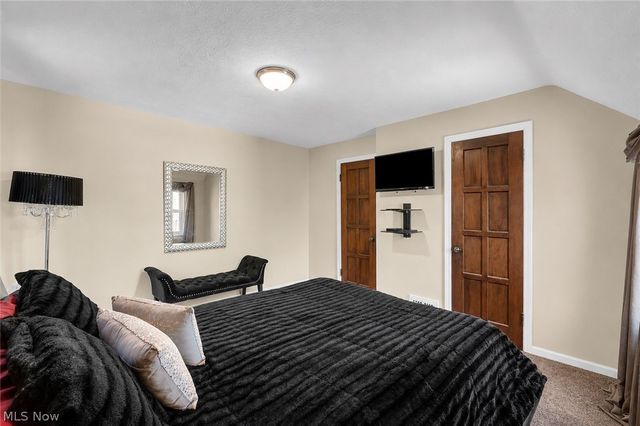 16005 Throckley Avenue, Cleveland, OH 44128