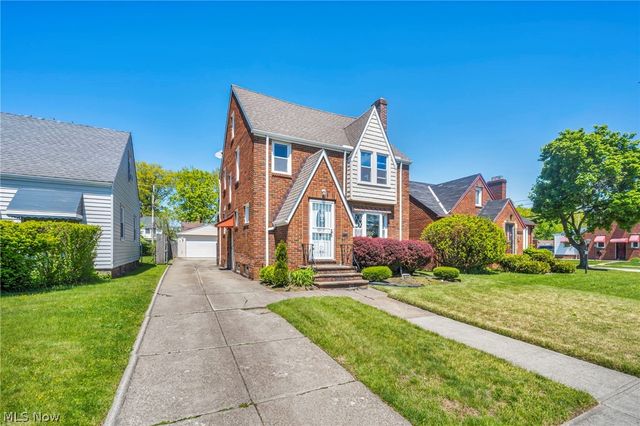 16005 Throckley Avenue, Cleveland, OH 44128