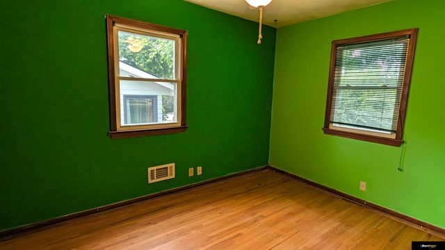 9134 Taylor Street, Omaha, NE 68134