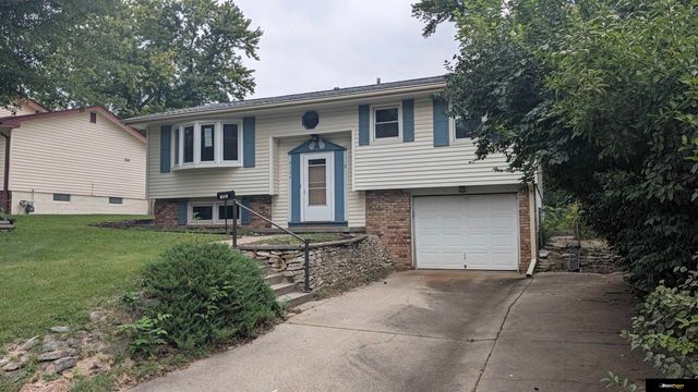 9134 Taylor Street, Omaha, NE 68134