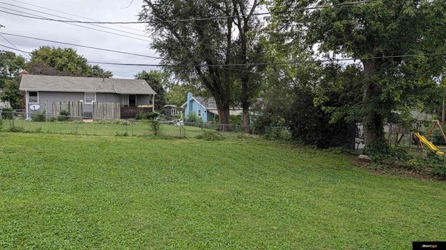 9134 Taylor Street, Omaha, NE 68134