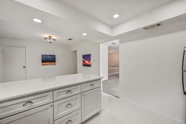 628 E Castle Harbour Drive, Friendswood, TX 77546