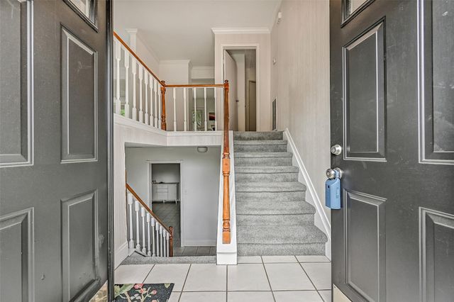 628 E Castle Harbour Drive, Friendswood, TX 77546