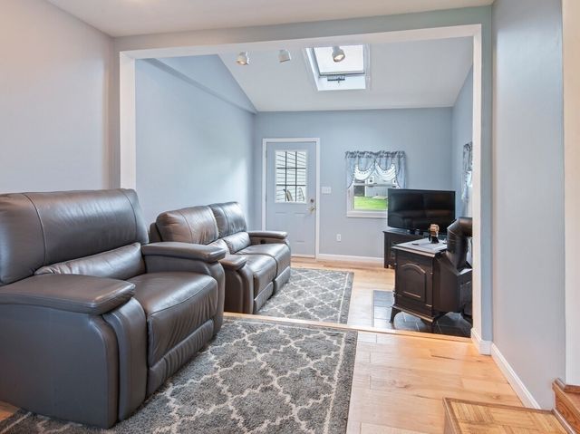 61 Locust Street, Oxford, MA 01540