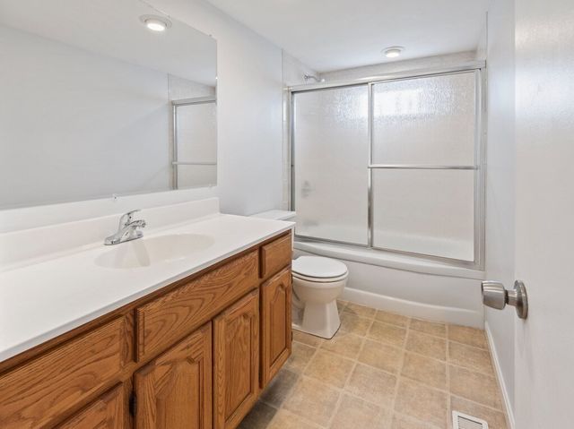 61 Locust Street, Oxford, MA 01540