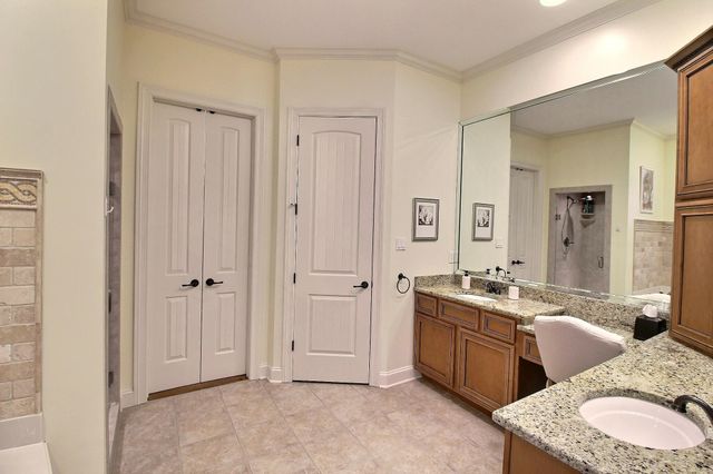 2069 STANDING ROCK DR, Collierville, TN 38017