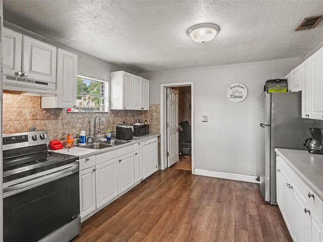 200 16TH STREET, St Cloud, FL 34769