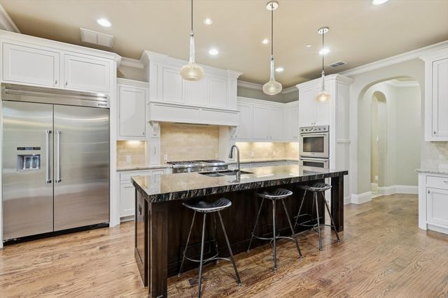 413 Saint Tropez Drive, Southlake, TX 76092
