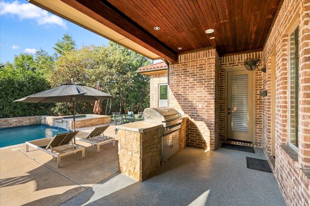 413 Saint Tropez Drive, Southlake, TX 76092