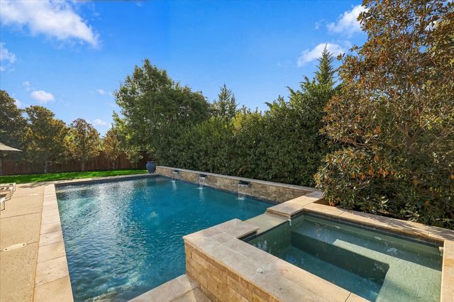 413 Saint Tropez Drive, Southlake, TX 76092