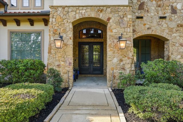 413 Saint Tropez Drive, Southlake, TX 76092