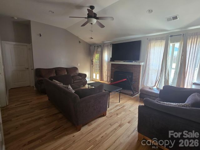 11619 Bowsby Court, Charlotte, NC 28215