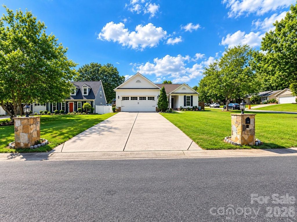 11619 Bowsby Court, Charlotte, NC 28215
