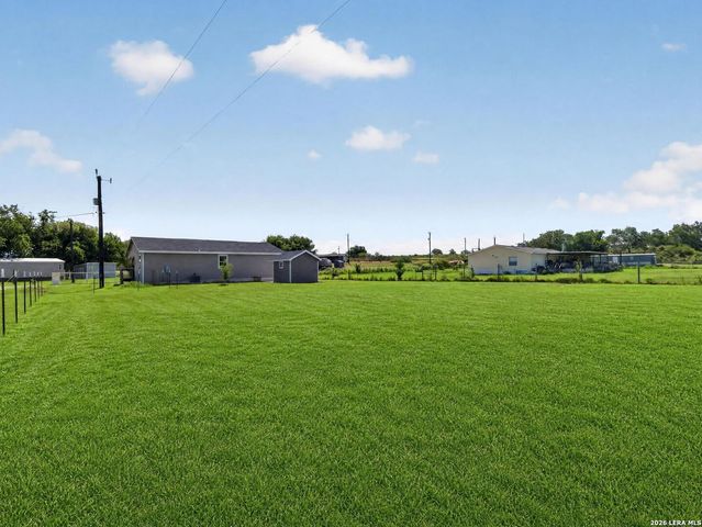 5353 LABUS RD LOT 13, Elmendorf, TX 78112