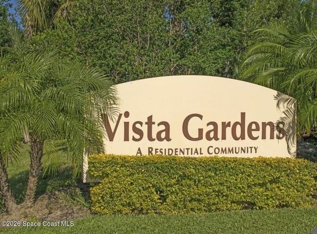 25 Vista Gardens Trail 204, Vero Beach, FL 32962