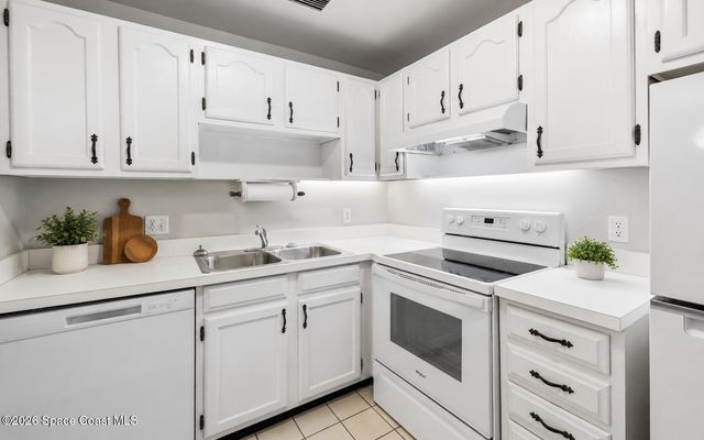 25 Vista Gardens Trail 204, Vero Beach, FL 32962