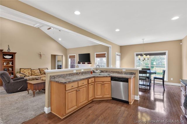 504 Autumn Grove Circle, New Albany, IN 47150