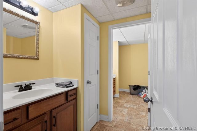 504 Autumn Grove Circle, New Albany, IN 47150