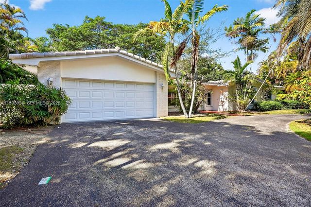 11890 SW 72nd Pl, Pinecrest, FL 33156