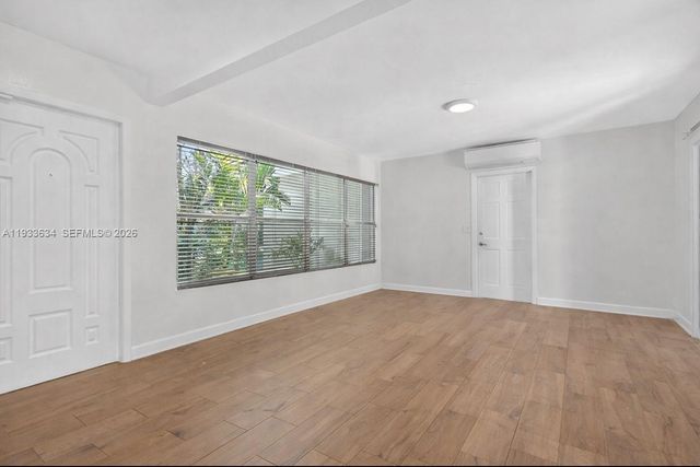 11890 SW 72nd Pl, Pinecrest, FL 33156