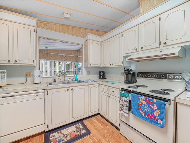 108 KENSINGTON PARK DRIVE, Davenport, FL 33897