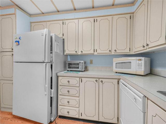 108 KENSINGTON PARK DRIVE, Davenport, FL 33897