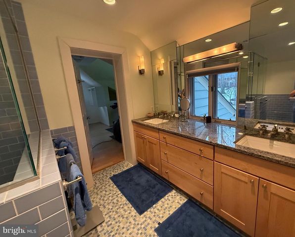 3255 N OHIO ST, Arlington, VA 22207