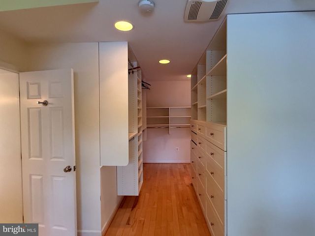 3255 N OHIO ST, Arlington, VA 22207