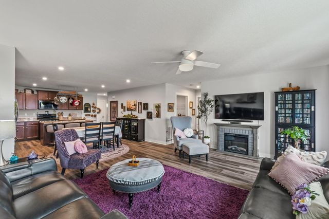 2185 McClouds Square, Marysville, OH 43040