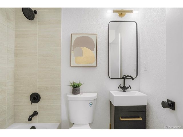 6836 Newcombe St, Arvada, CO 80004