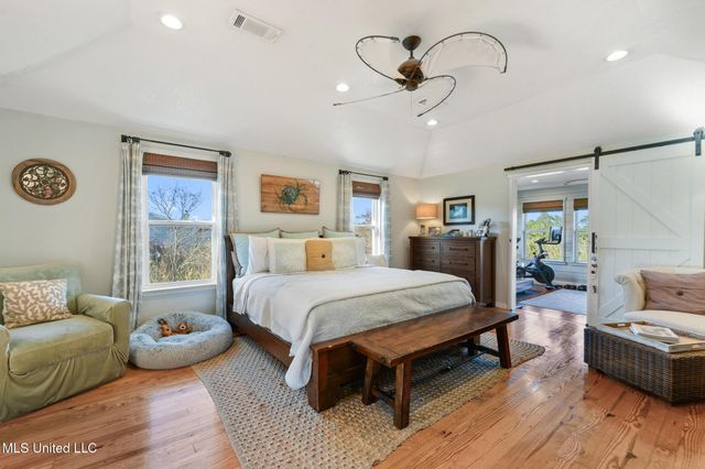 8216 Belle Fontaine Drive, Ocean Springs, MS 39564