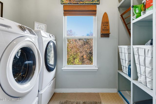 8216 Belle Fontaine Drive, Ocean Springs, MS 39564