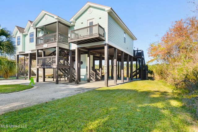 8216 Belle Fontaine Drive, Ocean Springs, MS 39564