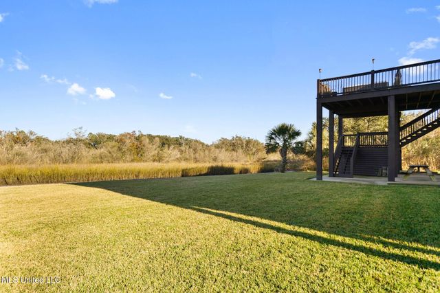 8216 Belle Fontaine Drive, Ocean Springs, MS 39564