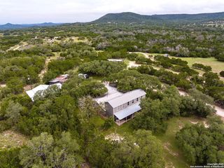 475 Stoney Hill, Pipe Creek, TX 78063