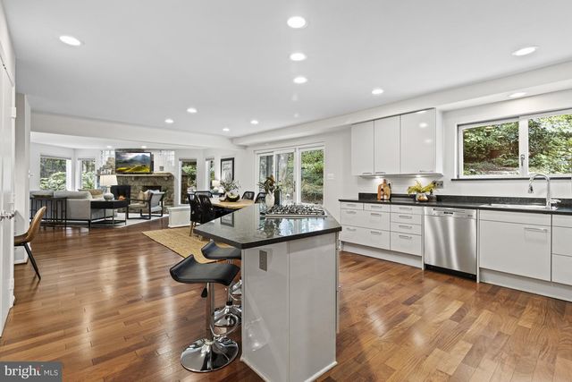 7107 ROXANN RD, Alexandria, VA 22315